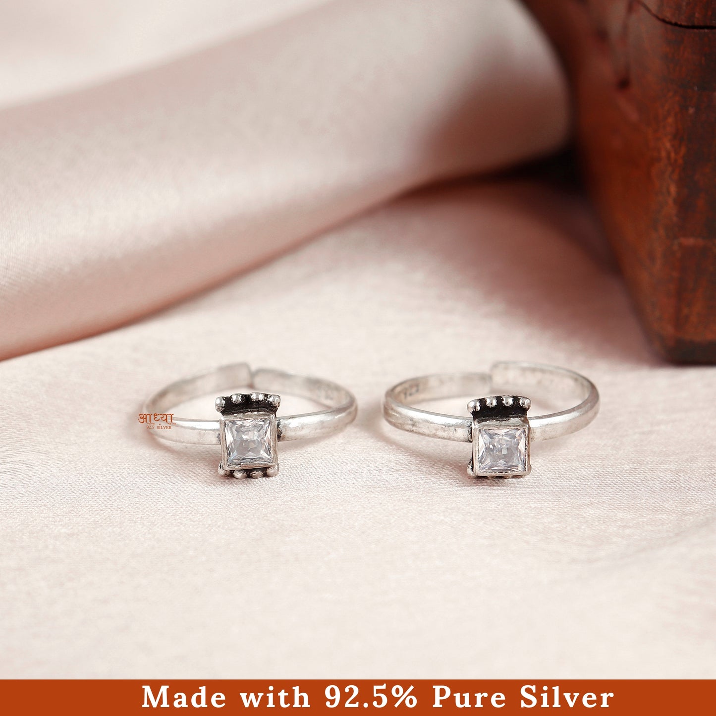 Crystal Bloom Silver Toe Ring