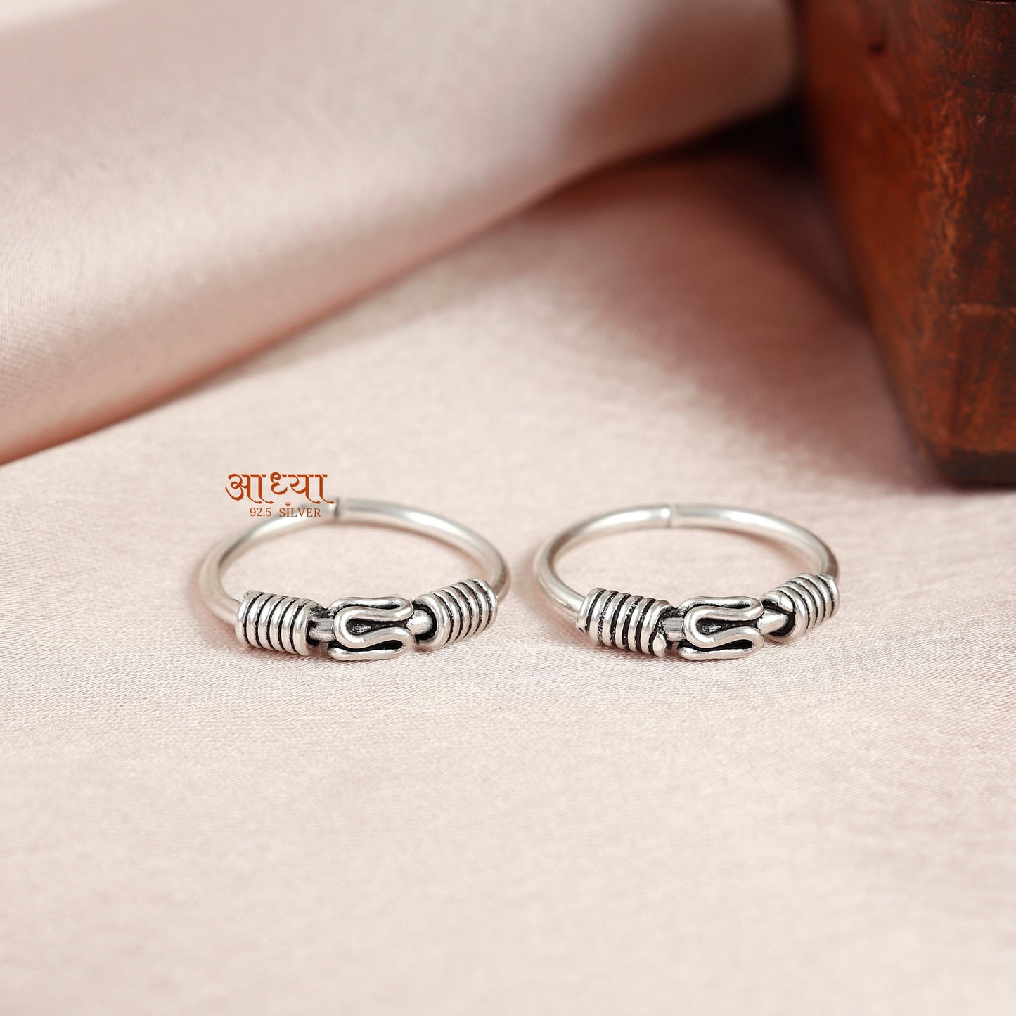 Engraved Snake Band Silver Toe Ring