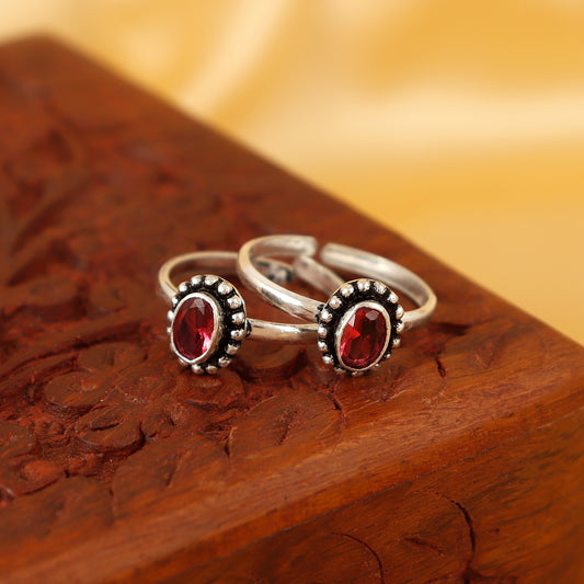 Red Oval Shape Rava Work Silver Toe Ring