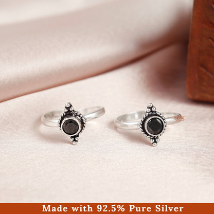 Mesmerizing Gemstone Jadau Silver Toe ring