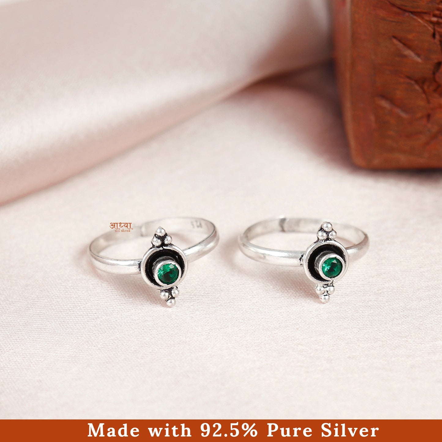 Silver  Minimalist Mini Round Toe Ring