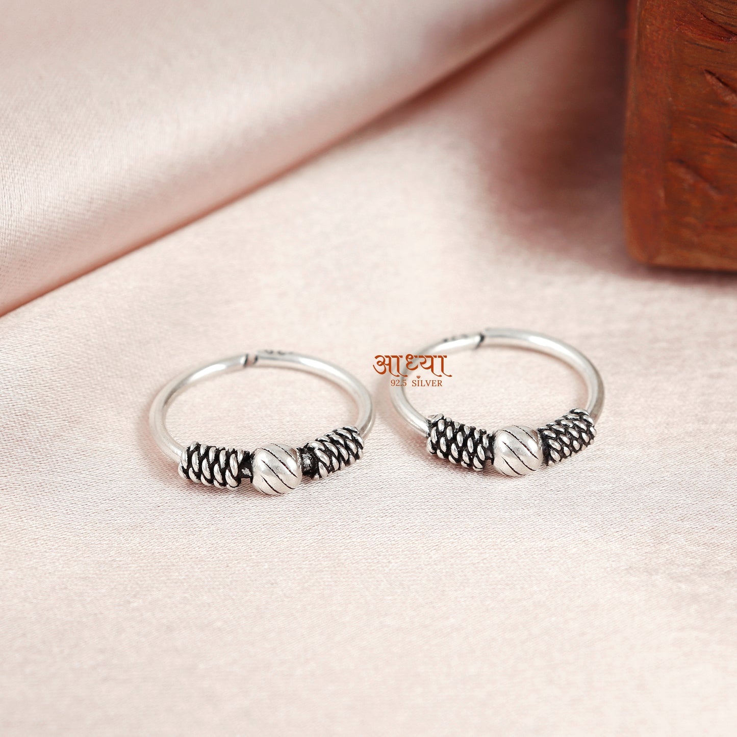 Silver Motif  Band Toe Ring